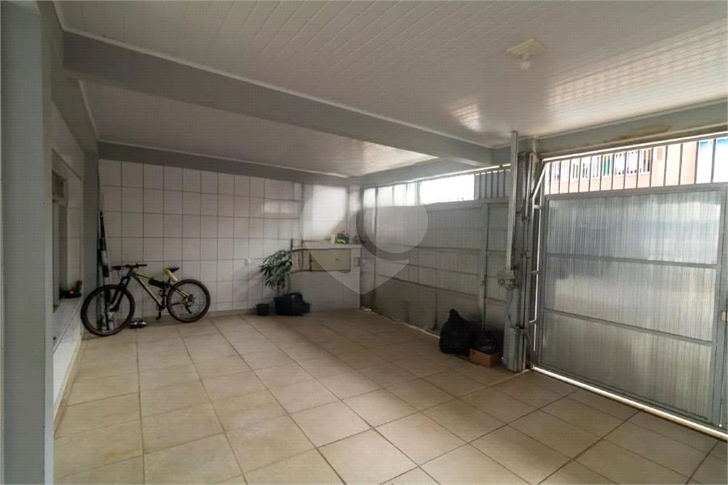 Casa à Venda | 190 m² | 4 dormitórios, 1 suíte | 5 vagas na Vila Ponte Rasa!