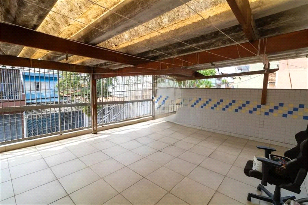 Casa à Venda | 190 m² | 4 dormitórios, 1 suíte | 5 vagas na Vila Ponte Rasa!