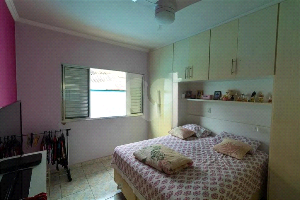 Casa à Venda | 190 m² | 4 dormitórios, 1 suíte | 5 vagas na Vila Ponte Rasa!