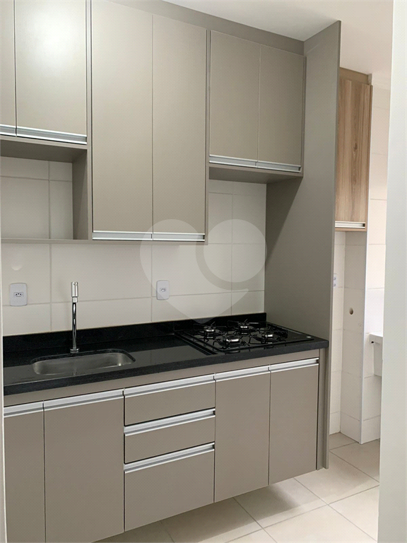 Apartamento à venda com 2 quartos, 49m² - Foto 2