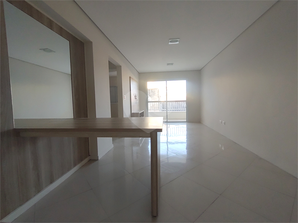 Apartamento para alugar com 2 quartos, 65m² - Foto 2