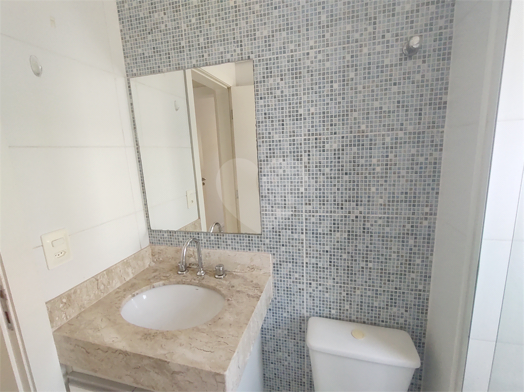 Apartamento para alugar com 2 quartos, 65m² - Foto 12