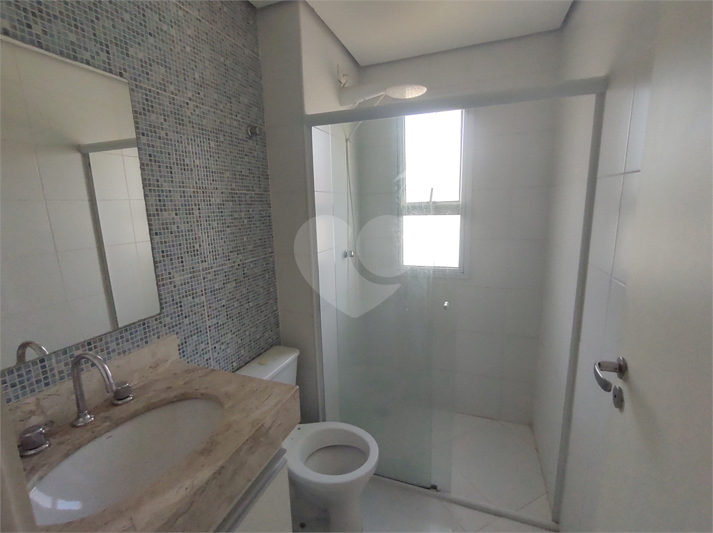 Apartamento para alugar com 2 quartos, 65m² - Foto 11