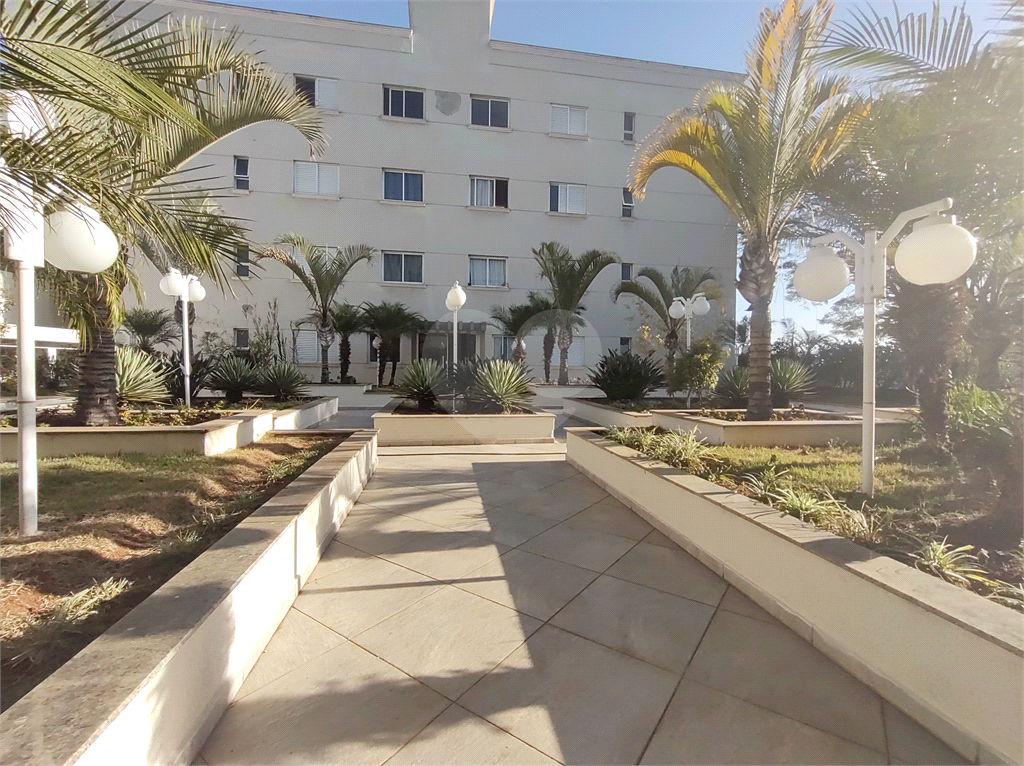 Apartamento para alugar com 2 quartos, 65m² - Foto 17