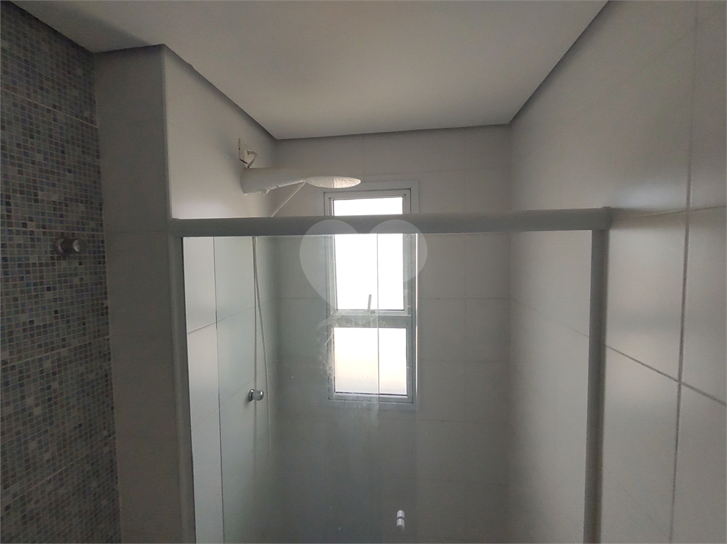 Apartamento para alugar com 2 quartos, 65m² - Foto 13