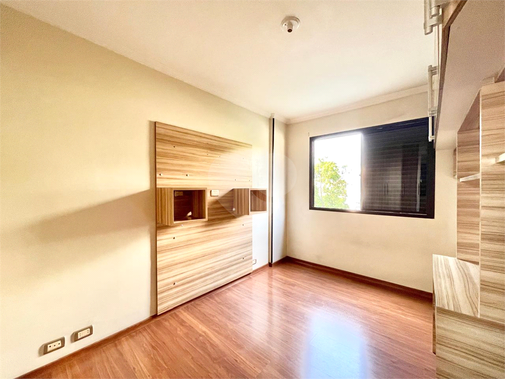 Apartamento à venda com 3 quartos, 75m² - Foto 9