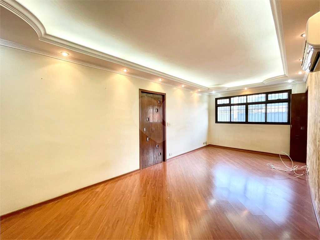 Apartamento à venda com 3 quartos, 75m² - Foto 4