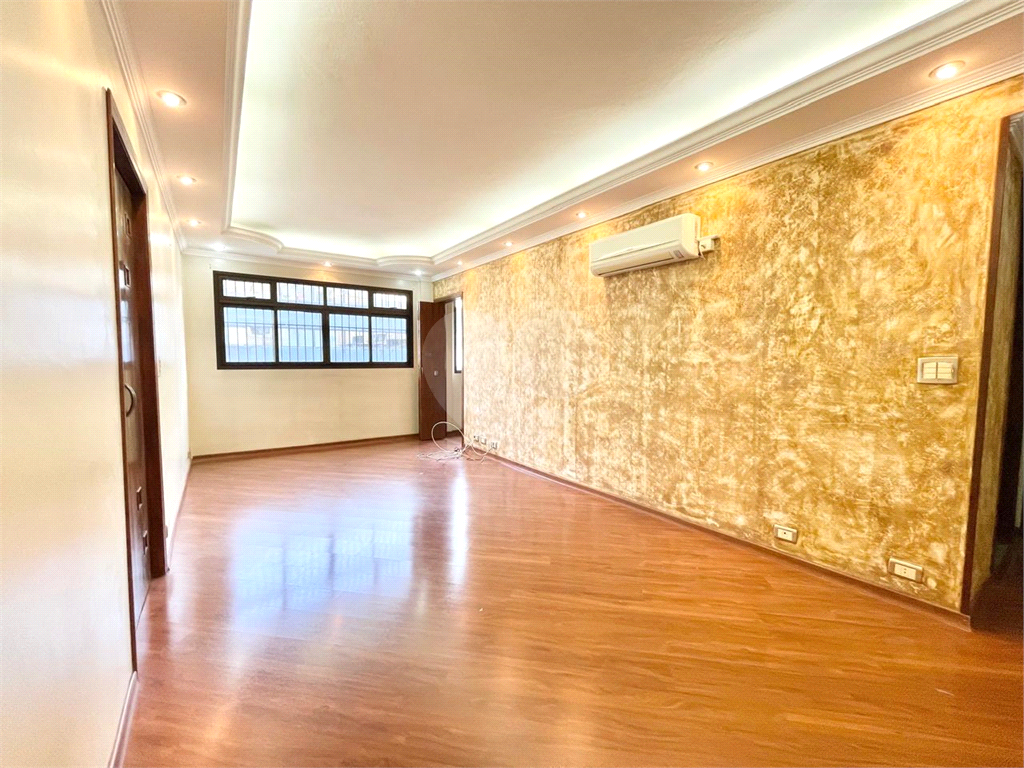 Apartamento à venda com 3 quartos, 75m² - Foto 1