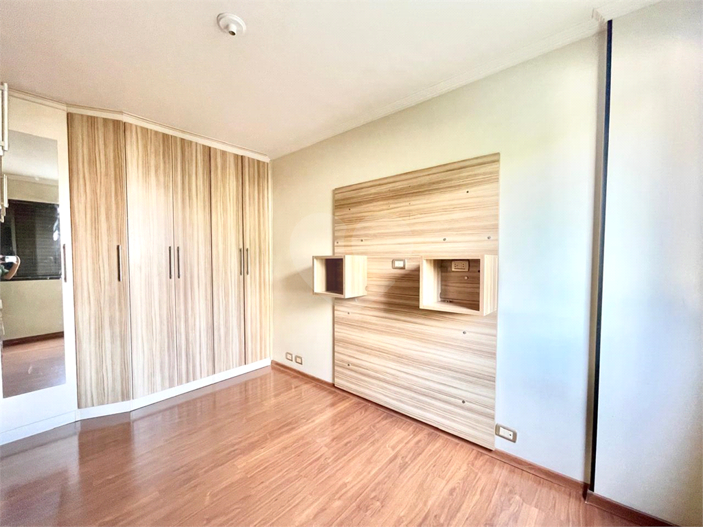 Apartamento à venda com 3 quartos, 75m² - Foto 8