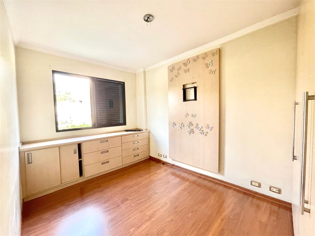 Apartamento à venda com 3 quartos, 75m² - Foto 11