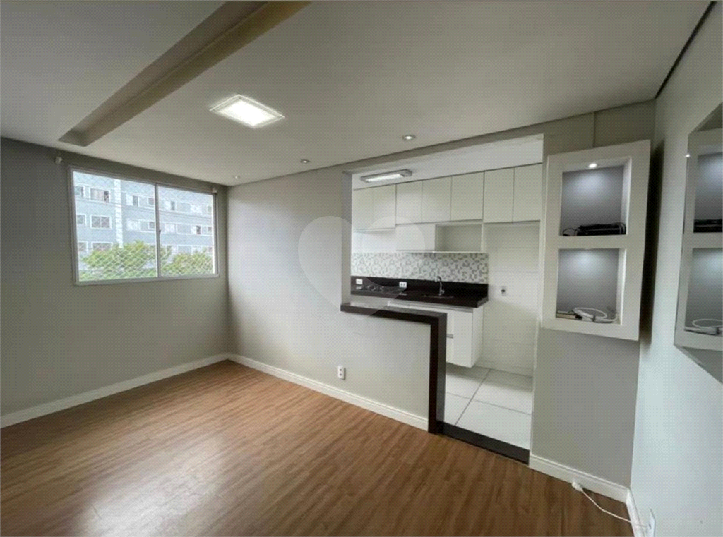 Apartamento à venda com 2 quartos, 46m² - Foto 1