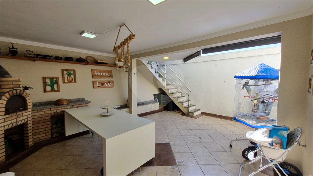 Sobrado para venda, 287m², 4 dormitórios, sendo uma suíte master e outra americana, 3 vagas 