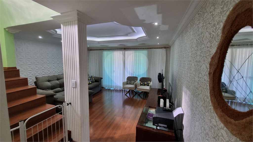 Sobrado para venda, 287m², 4 dormitórios, sendo uma suíte master e outra americana, 3 vagas 