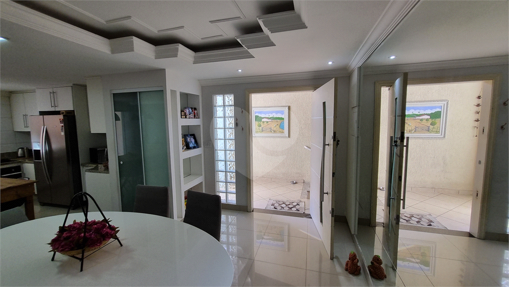 Sobrado para venda, 287m², 4 dormitórios, sendo uma suíte master e outra americana, 3 vagas 