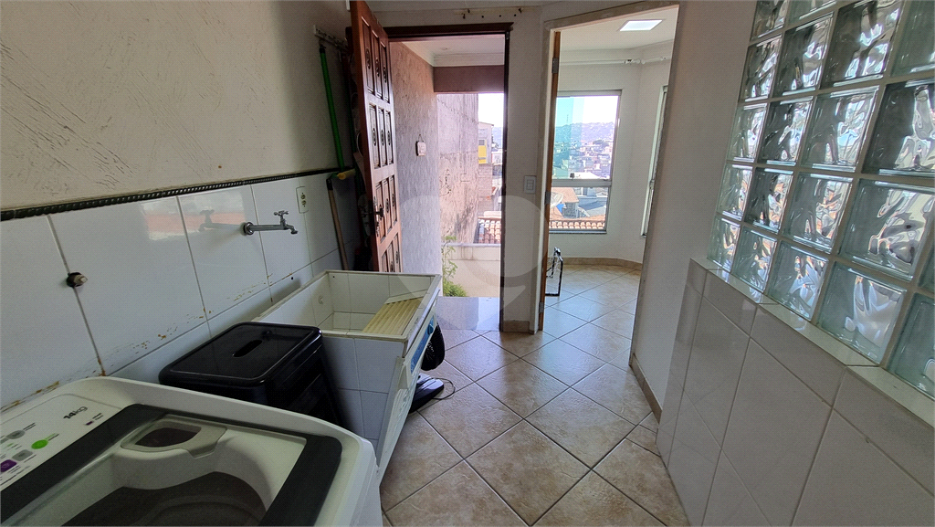 Sobrado para venda, 287m², 4 dormitórios, sendo uma suíte master e outra americana, 3 vagas 