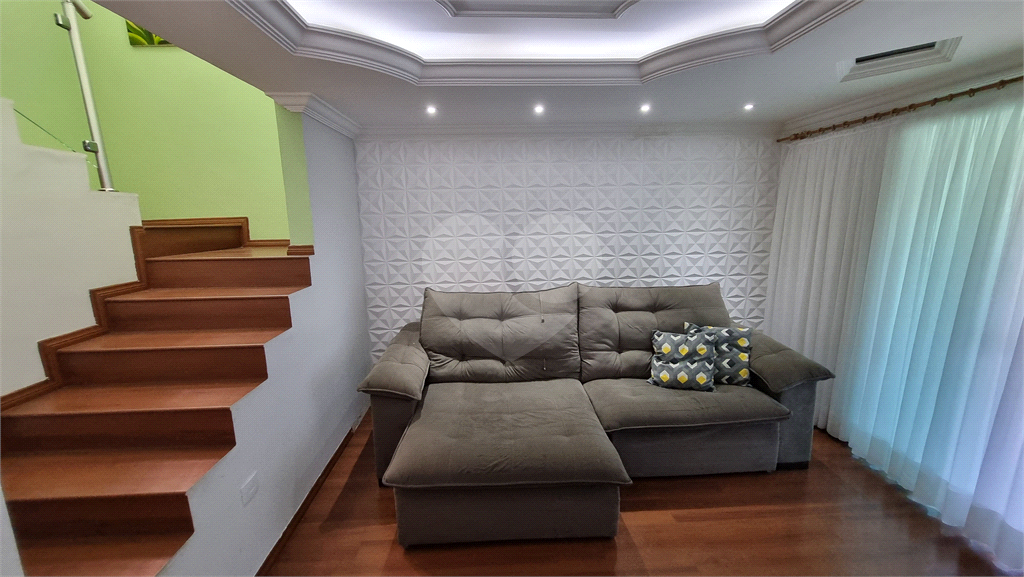 Sobrado para venda, 287m², 4 dormitórios, sendo uma suíte master e outra americana, 3 vagas 