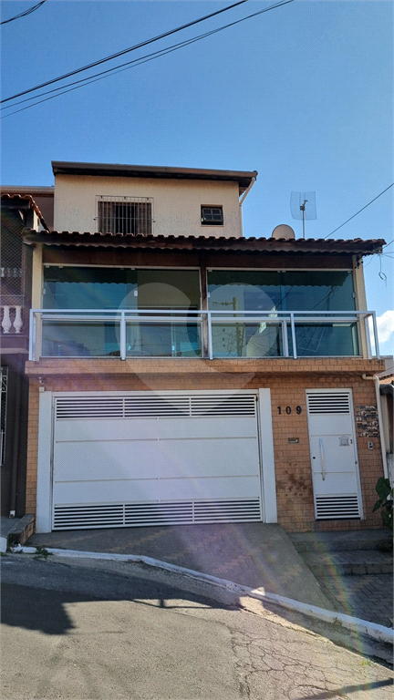 Sobrado para venda, 287m², 4 dormitórios, sendo uma suíte master e outra americana, 3 vagas 