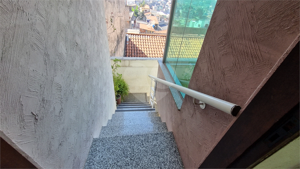Sobrado para venda, 287m², 4 dormitórios, sendo uma suíte master e outra americana, 3 vagas 