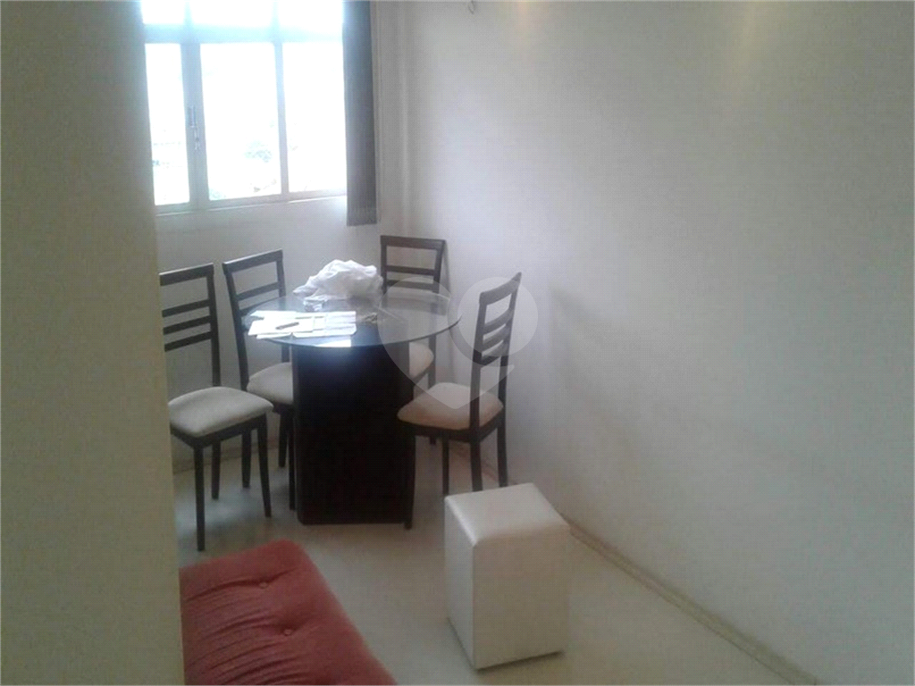 Apartamento com mobília à venda na Casa Verde