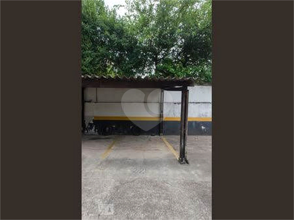 Apartamento com mobília à venda na Casa Verde
