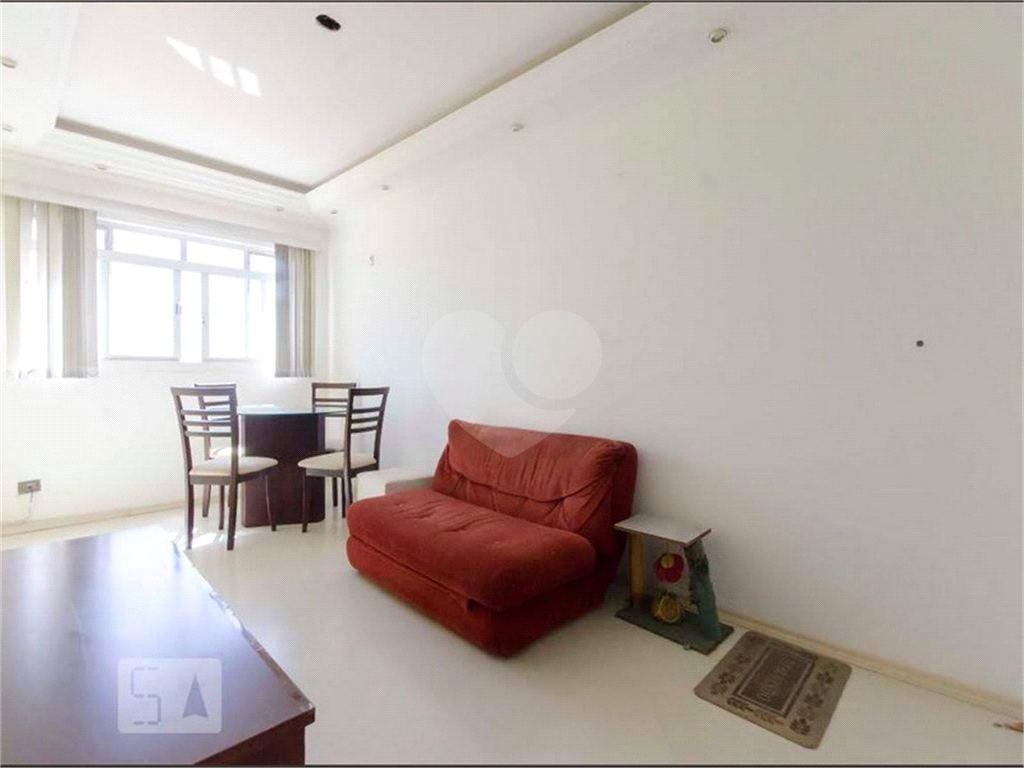Apartamento com mobília à venda na Casa Verde