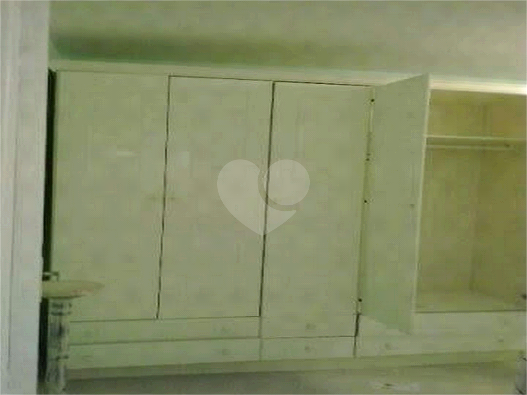 Apartamento com mobília à venda na Casa Verde
