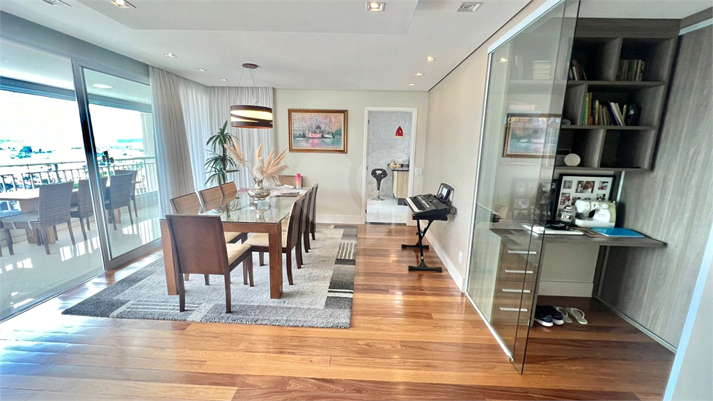 APARTAMENTO em MORUMBI