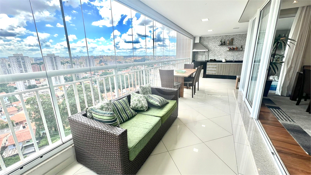 APARTAMENTO em MORUMBI
