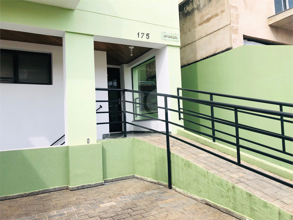 Apartamento para Venda - Vila Leão