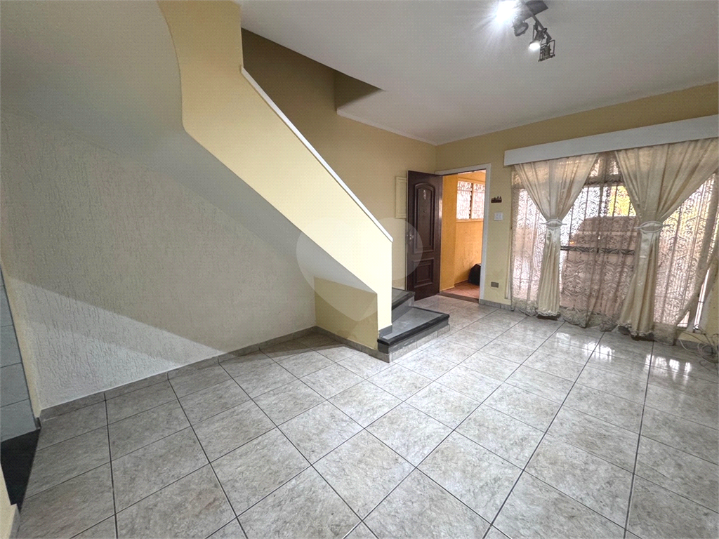Sobrado com 02 dormitórios no Jaçana