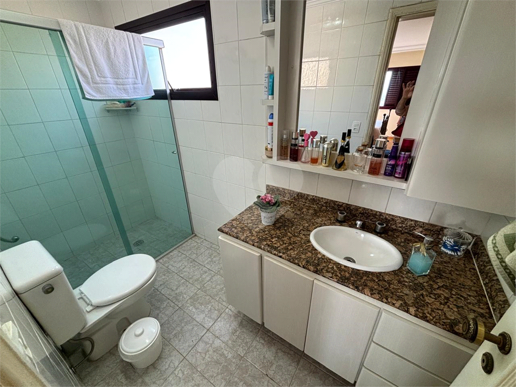 Apto 157  mt andar alto, Santana 03 dormit , 1 suite com varanda. dep.empregada 3 wcs. 03 vagas. 