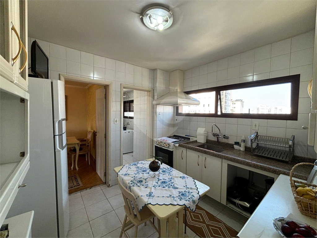 Apto 157  mt andar alto, Santana 03 dormit , 1 suite com varanda. dep.empregada 3 wcs. 03 vagas. 