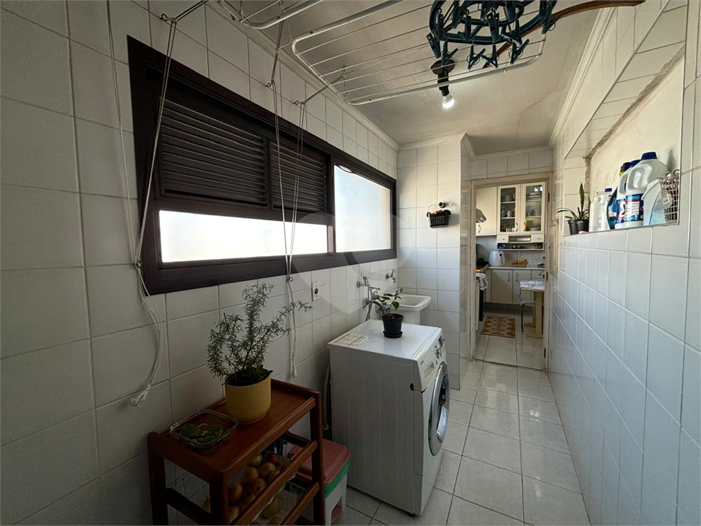 Apto 157  mt andar alto, Santana 03 dormit , 1 suite com varanda. dep.empregada 3 wcs. 03 vagas. 