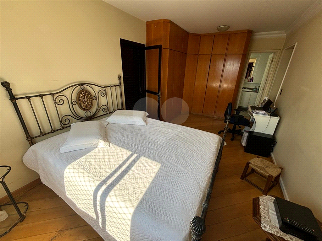 Apto 157  mt andar alto, Santana 03 dormit , 1 suite com varanda. dep.empregada 3 wcs. 03 vagas. 