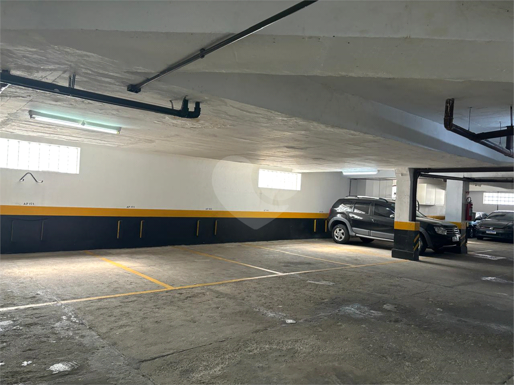 Apto 157  mt andar alto, Santana 03 dormit , 1 suite com varanda. dep.empregada 3 wcs. 03 vagas. 