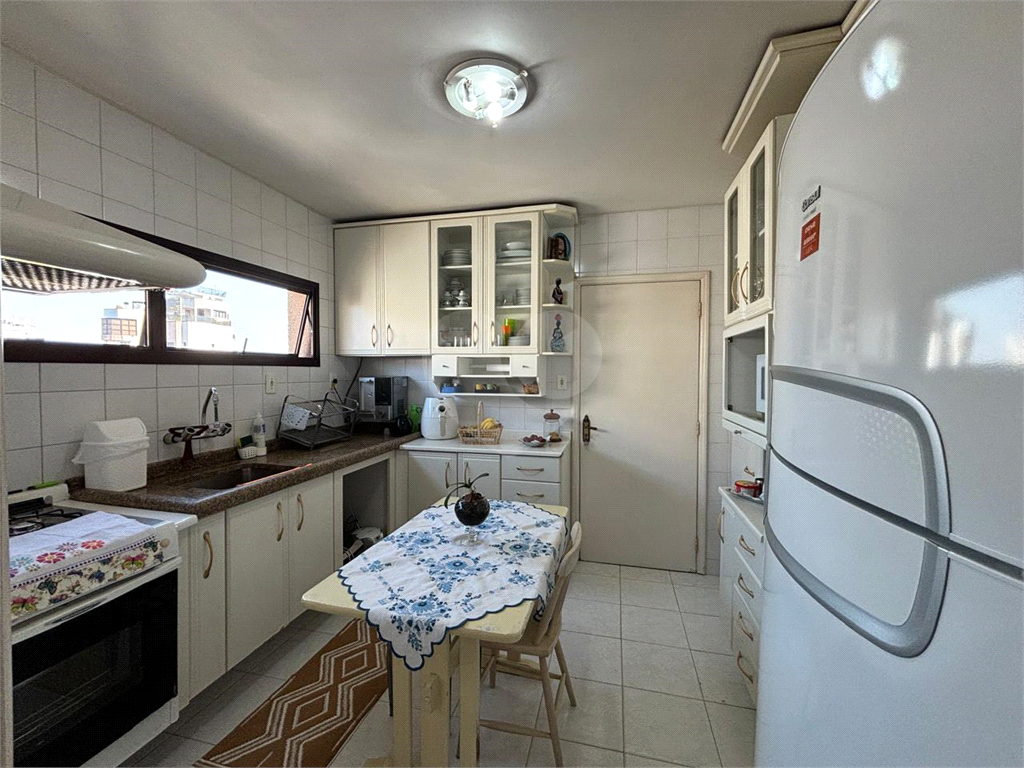 Apto 157  mt andar alto, Santana 03 dormit , 1 suite com varanda. dep.empregada 3 wcs. 03 vagas. 