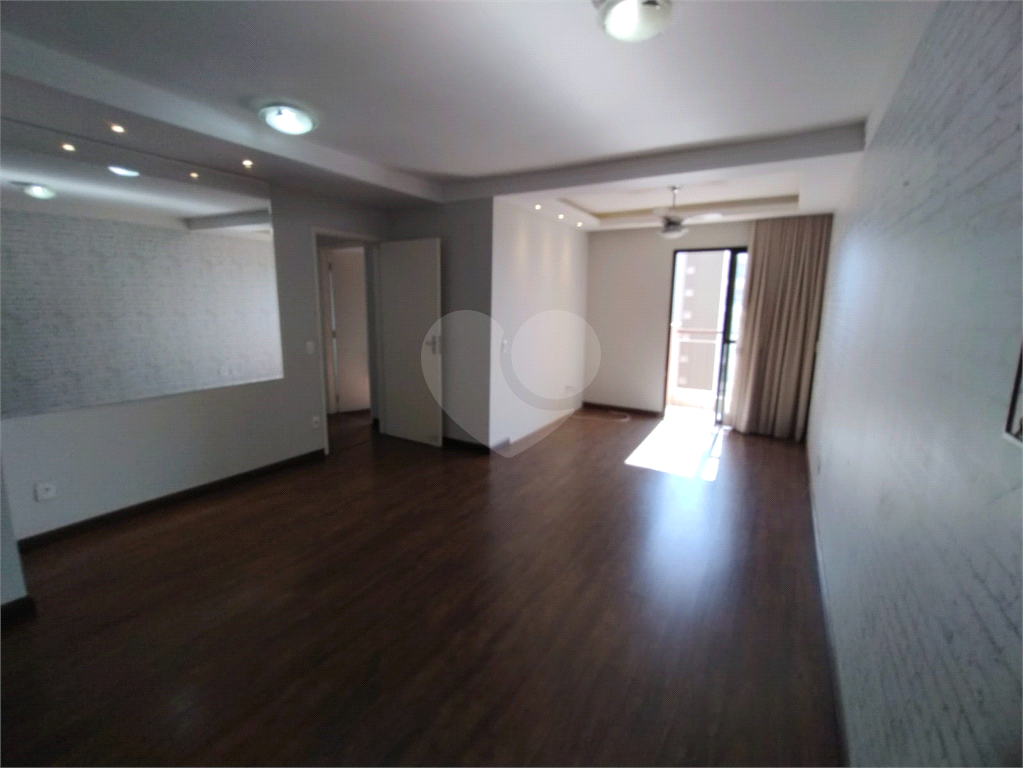 Apartamento à venda com 3 quartos, 90m² - Foto 3