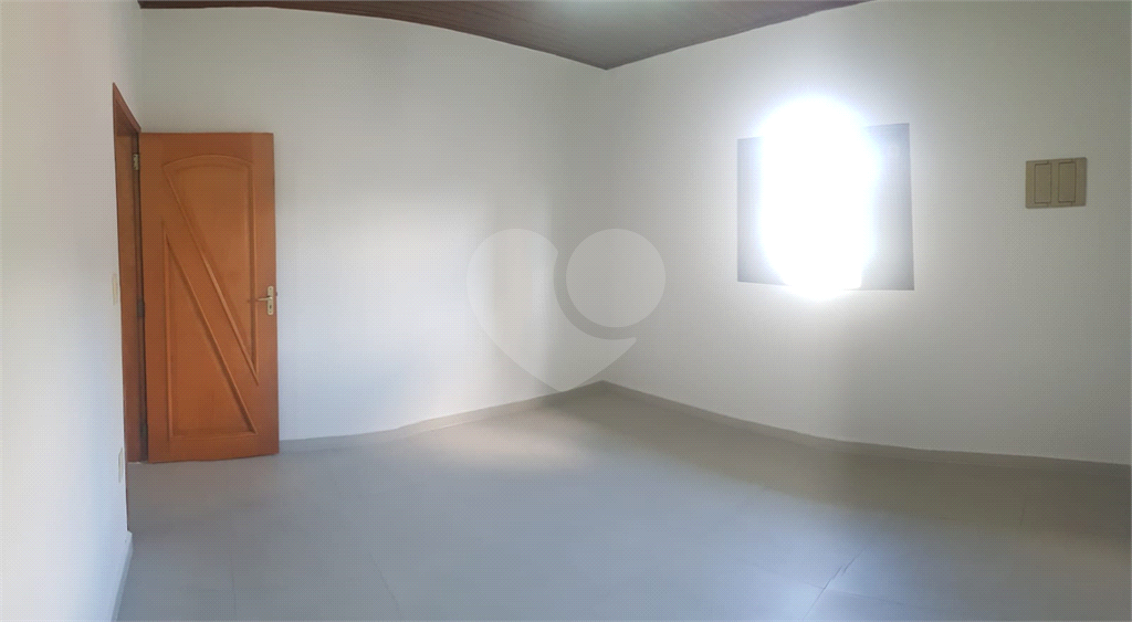 Casa à venda com 2 quartos, 90m² - Foto 1