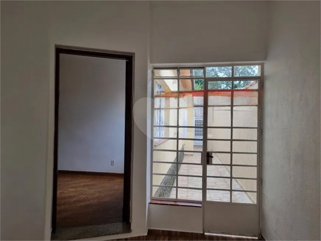 Casa à venda com 2 quartos, 118m² - Foto 2