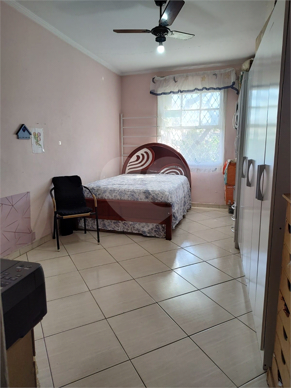 Casa à venda com 4 quartos, 120m² - Foto 11