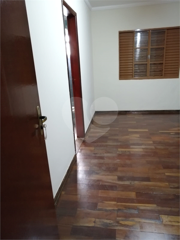 Casa à venda e aluguel com 3 quartos, 275m² - Foto 22