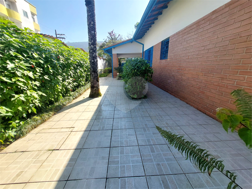 Casa térrea no Solemar - Praia Grande