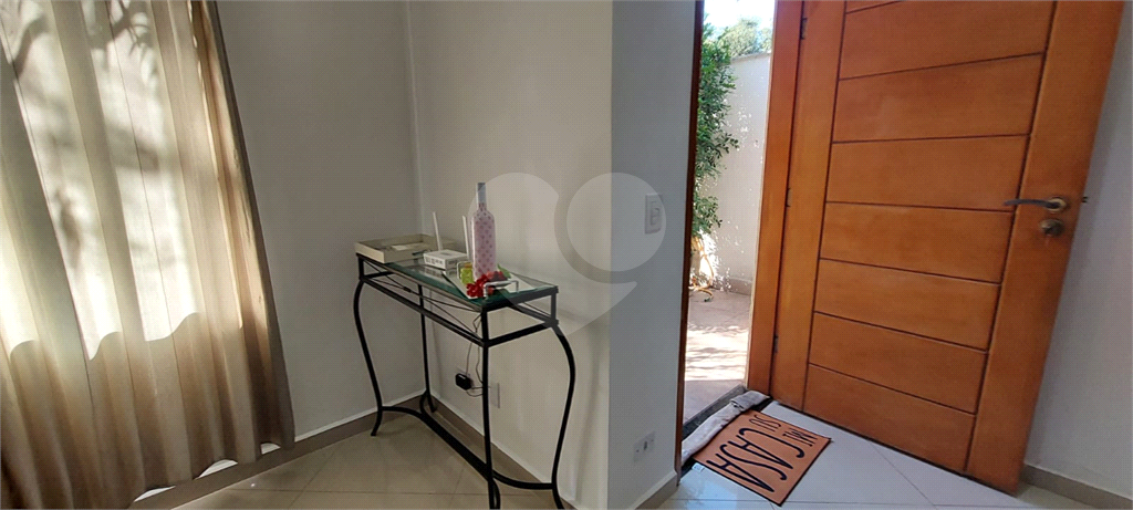 Casa em condominio para locação com 204 m² de área total, com 3 dormitórios 1 suíte 1 closet 2 banh