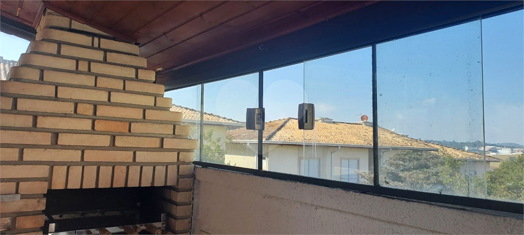 Casa em condominio para locação com 204 m² de área total, com 3 dormitórios 1 suíte 1 closet 2 banh