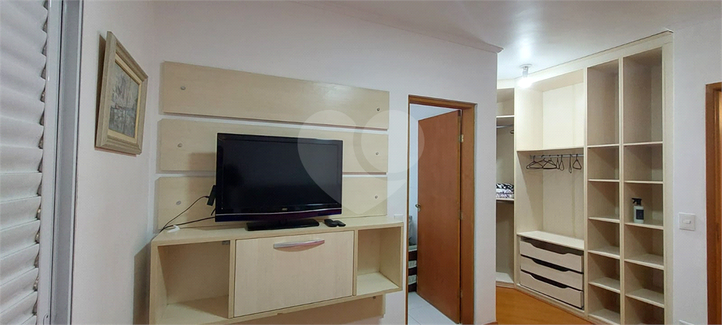 Casa em condominio para locação com 204 m² de área total, com 3 dormitórios 1 suíte 1 closet 2 banh