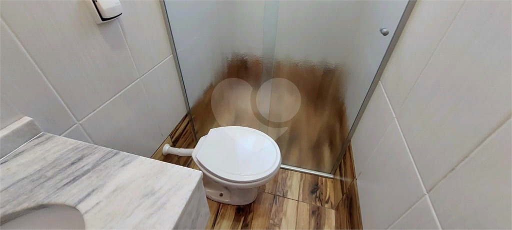 Casa em condominio para locação com 204 m² de área total, com 3 dormitórios 1 suíte 1 closet 2 banh