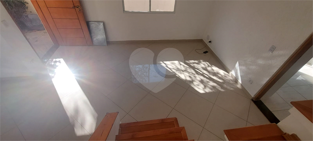 Casa em condominio para locação com 204 m² de área total, com 3 dormitórios 1 suíte 1 closet 2 banh