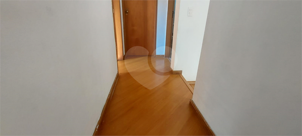 Casa em condominio para locação com 204 m² de área total, com 3 dormitórios 1 suíte 1 closet 2 banh