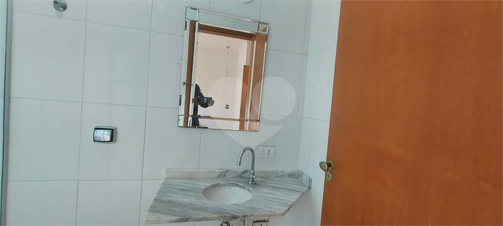 Casa em condominio para locação com 204 m² de área total, com 3 dormitórios 1 suíte 1 closet 2 banh
