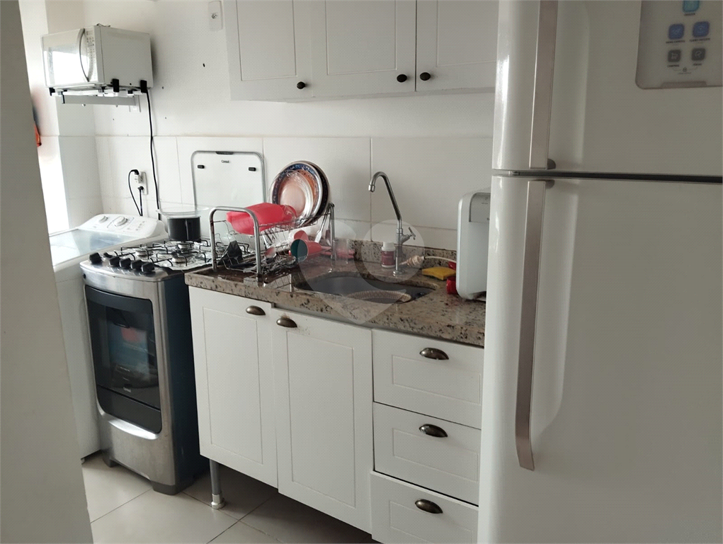 Apartamento à venda com 2 quartos, 49m² - Foto 12